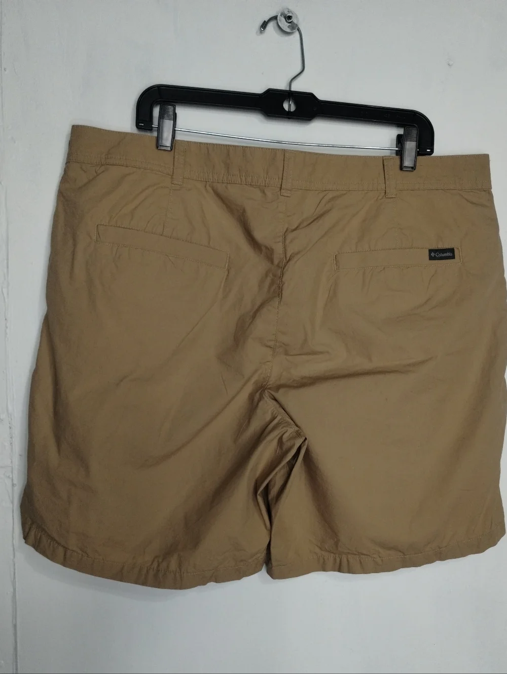 Columbia Men's Tan Flat-Front Shorts